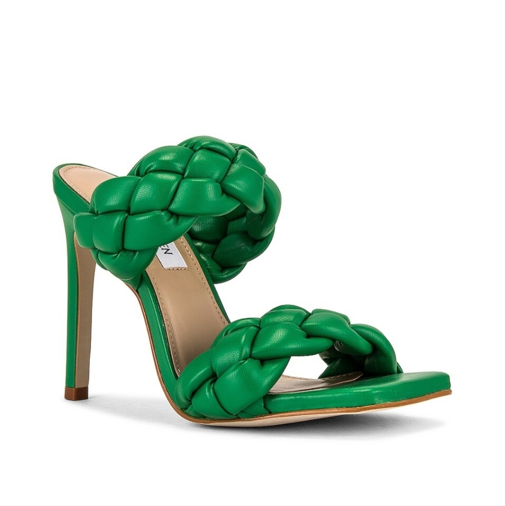 Steve Madden 8.5 green heeled sandals